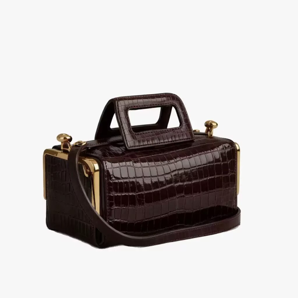 Modna francuska torebka pod pa – Travel Accessories Luxury recenzja i cena