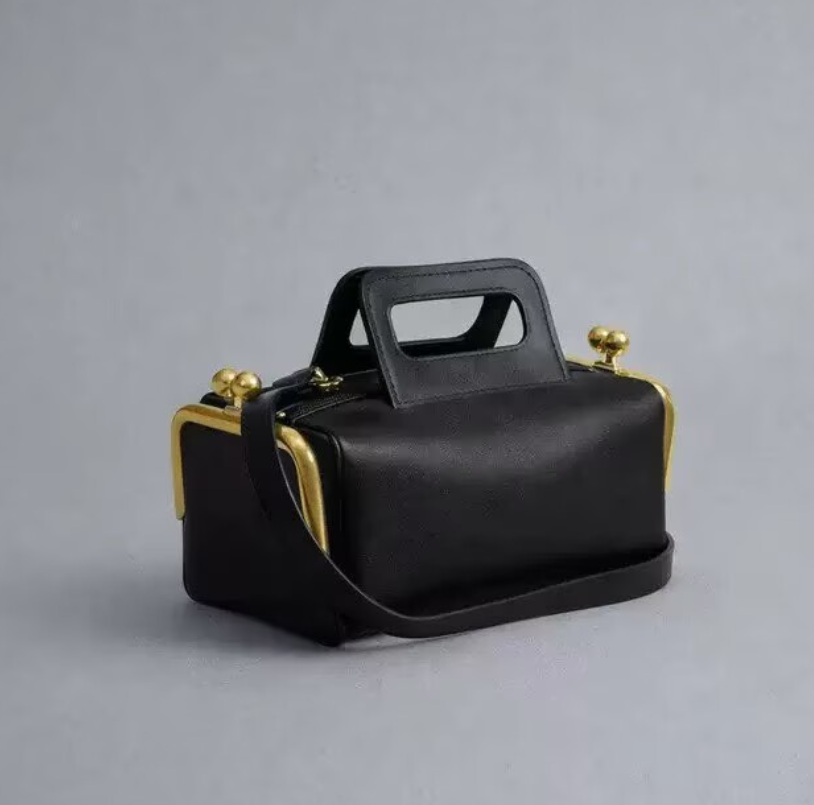 Modna francuska torebka pod pa – Travel Accessories Luxury recenzja i cena